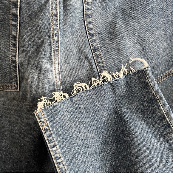 Everlane the Curvy Cheeky Jean - Picture 6 of 9